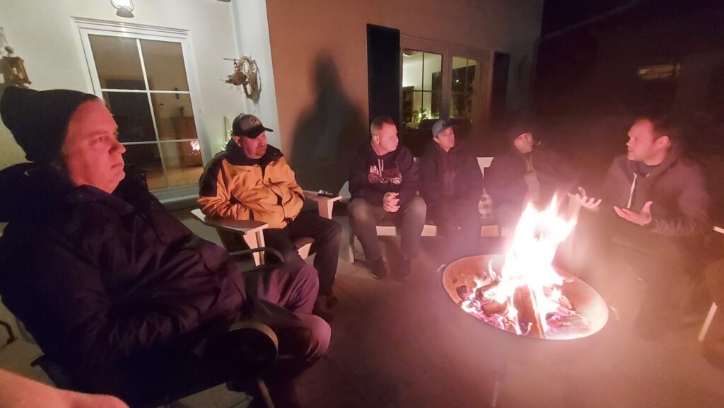 Men's fire and gathering.